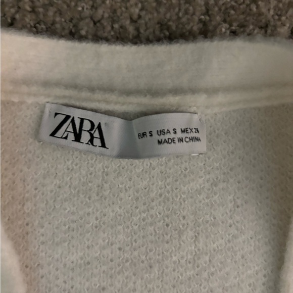 ZARA SWEATER - Picture 3 of 3
